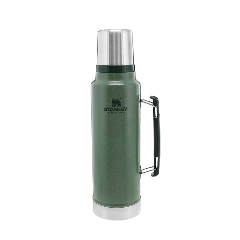 The 1.5QT Classic Legendary Water Bottle in Hammertone Green