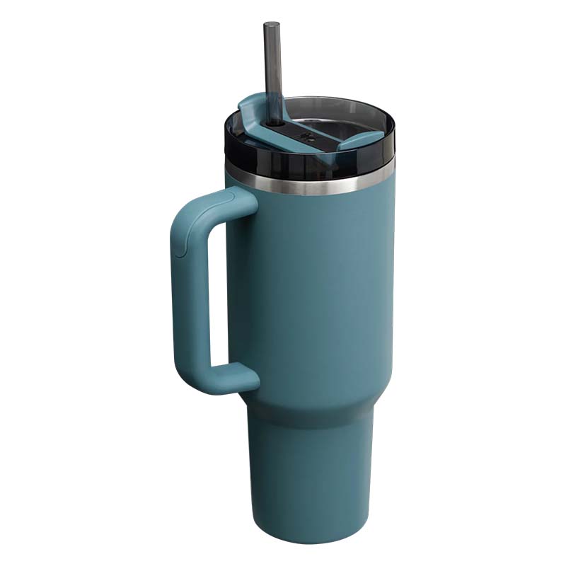 The 40oz Quencher H2.0 Flowstate™ Tumbler in Blue Spruce