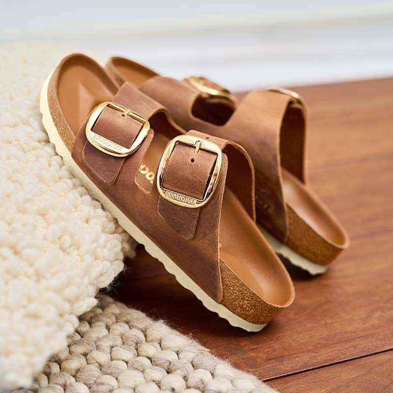 Women&#39;s Arizona Oiled Leather Big Buckle Sandals in Cognac