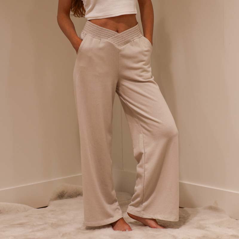 V Waist Lounge Pant in Bone