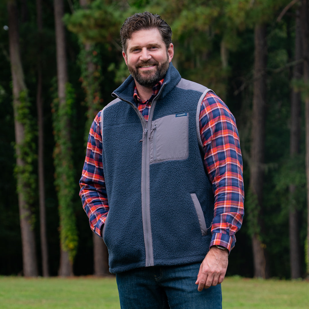 Crosby Fleece Vest in Navy