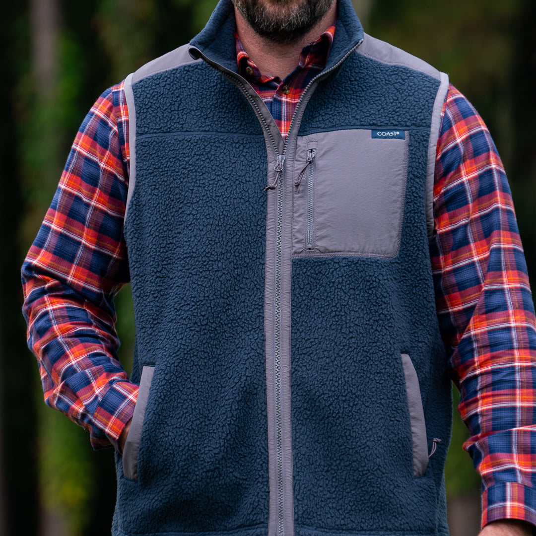 Crosby Fleece Vest in Navy