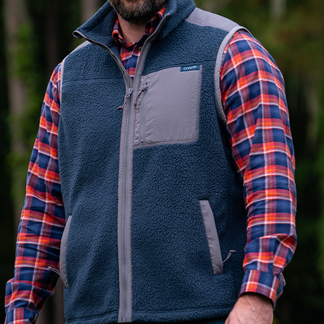 Crosby Fleece Vest in Navy