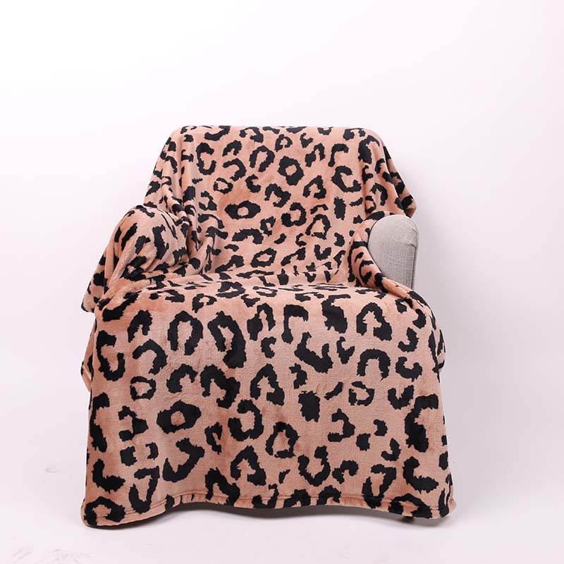 Leo Print Blanket in Brown/Black