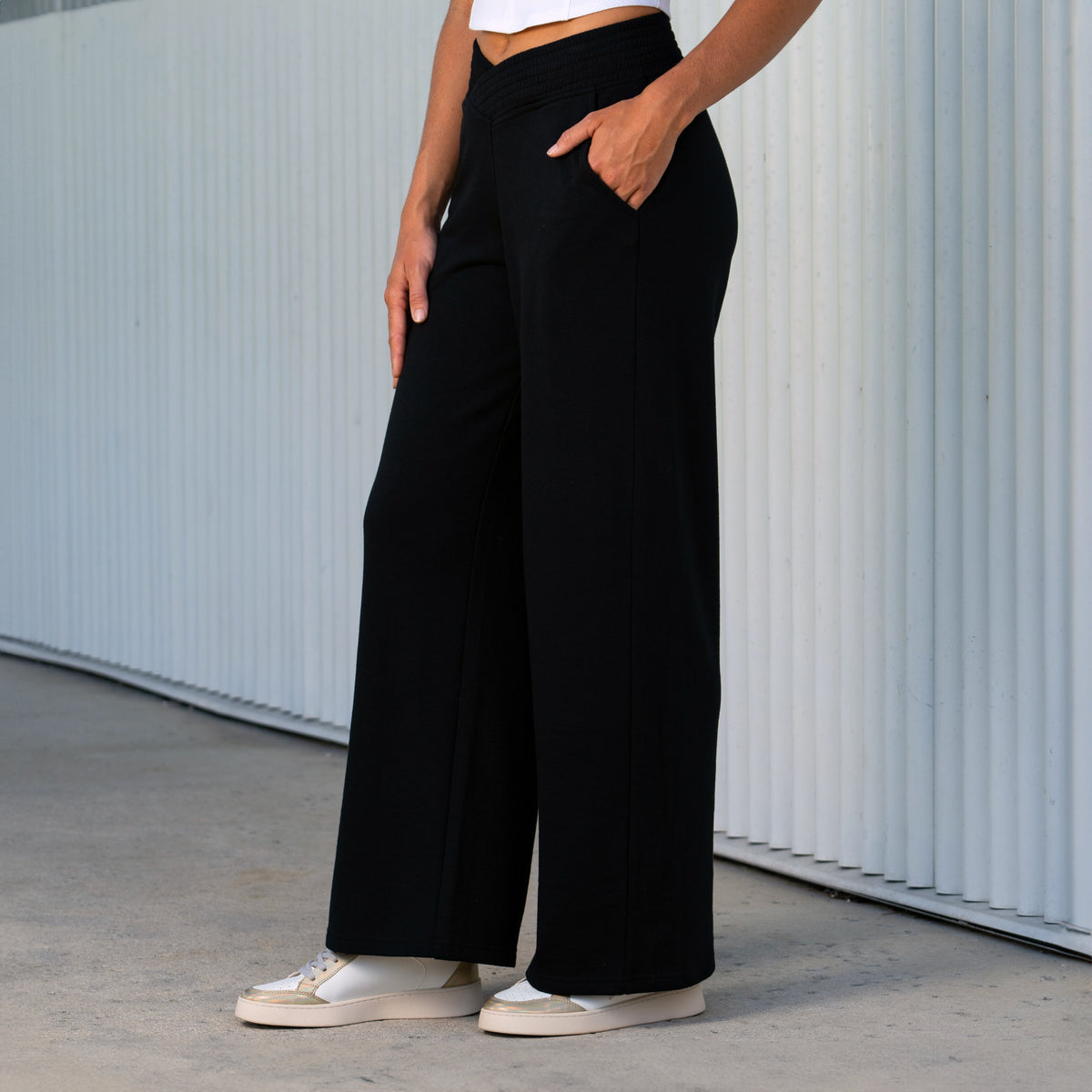 V Waist Pocket Sweat Pants