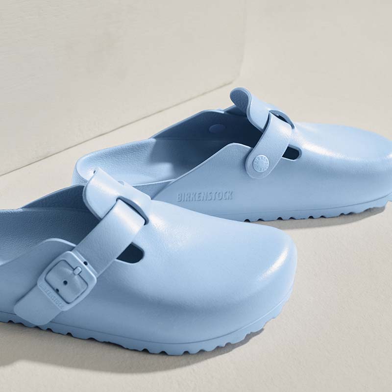 Women&#39;s Boston EVA Clogs in Dusty Blue